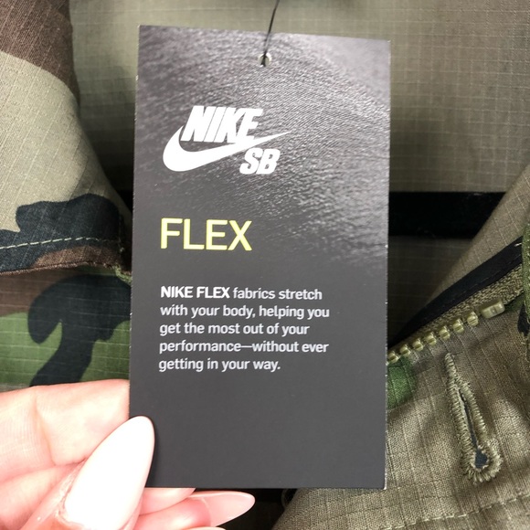 Nike SB Flex Camo Jacket Size Medium NWT - Picture 4 of 8